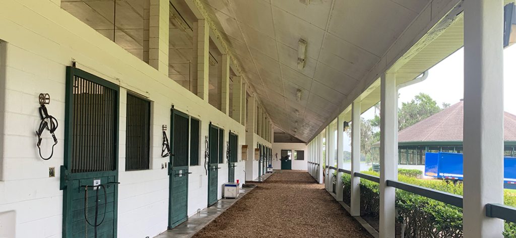 Silverleaf-Barn-Walkway1218x562